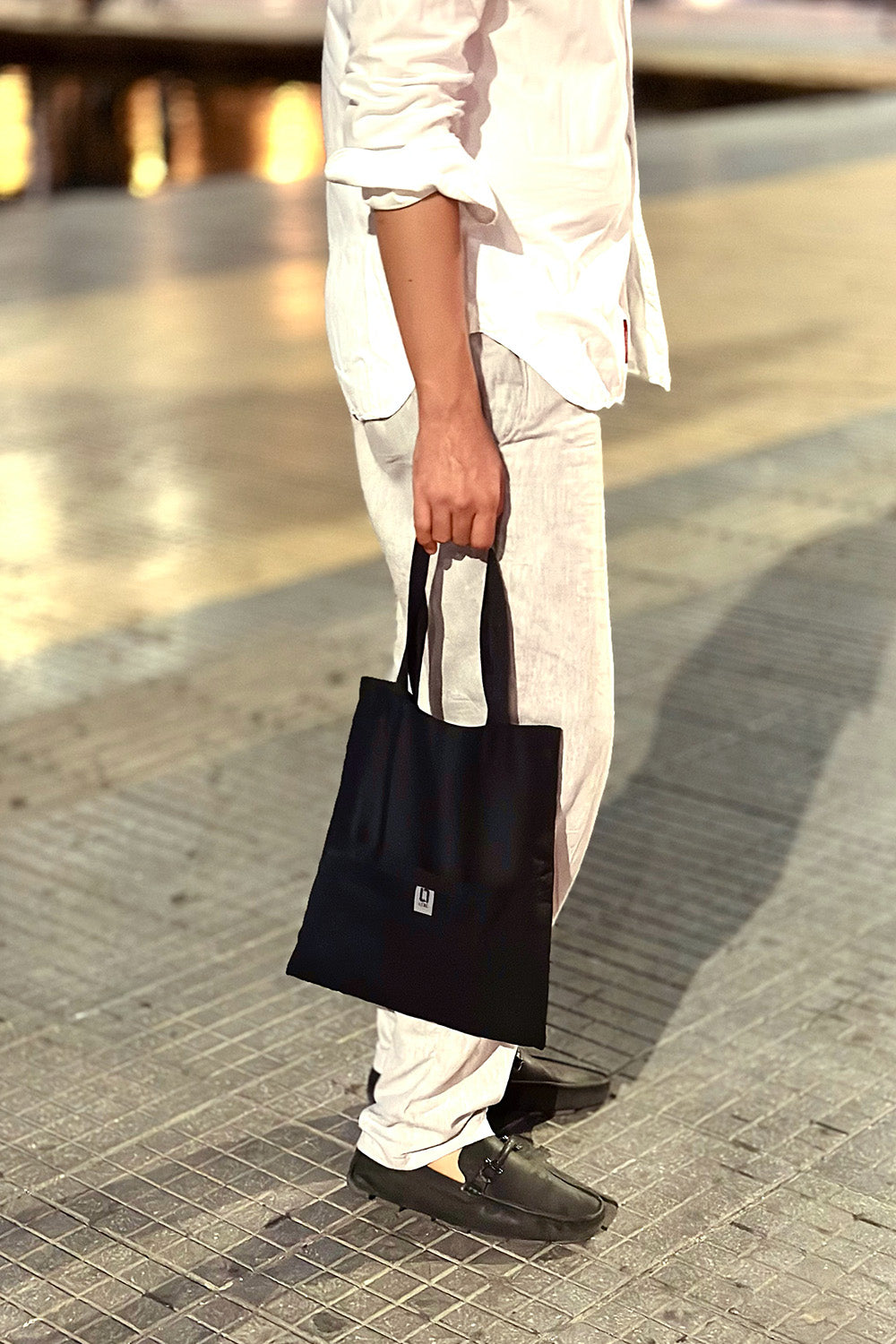 TOTE BAG NEGRA